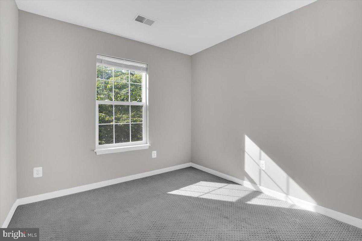 8302 WALLACE LN, MANASSAS, Virginia 20109, 4 Bedrooms Bedrooms, ,3 BathroomsBathrooms,Residential,For sale,8302 WALLACE LN,VAPW2099590 MLS # VAPW2099590