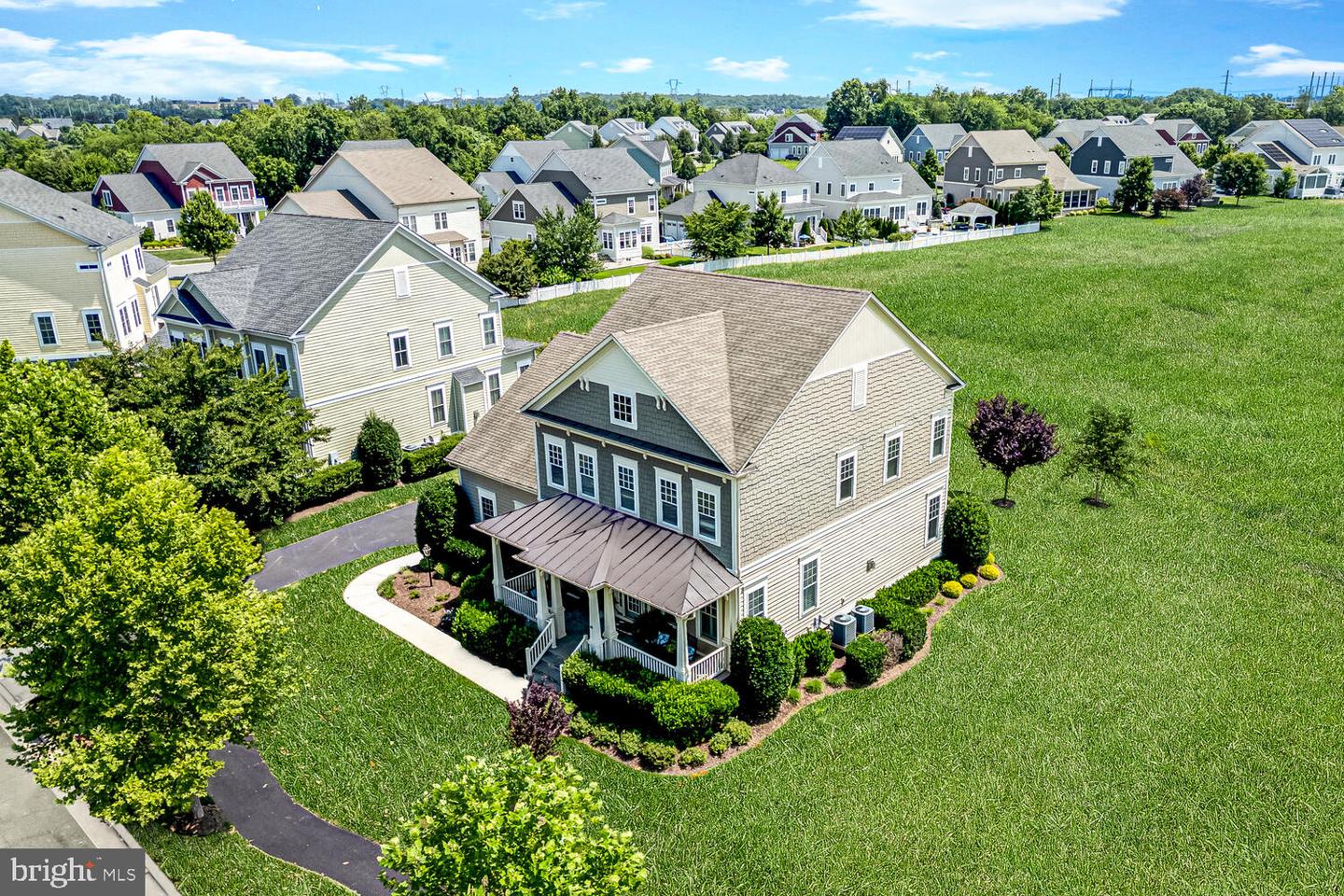 23736 HENSLEY HUNT CT, ASHBURN, Virginia 20148, 4 Bedrooms Bedrooms, ,4 BathroomsBathrooms,Residential,For sale,23736 HENSLEY HUNT CT,VALO2102624 MLS # VALO2102624