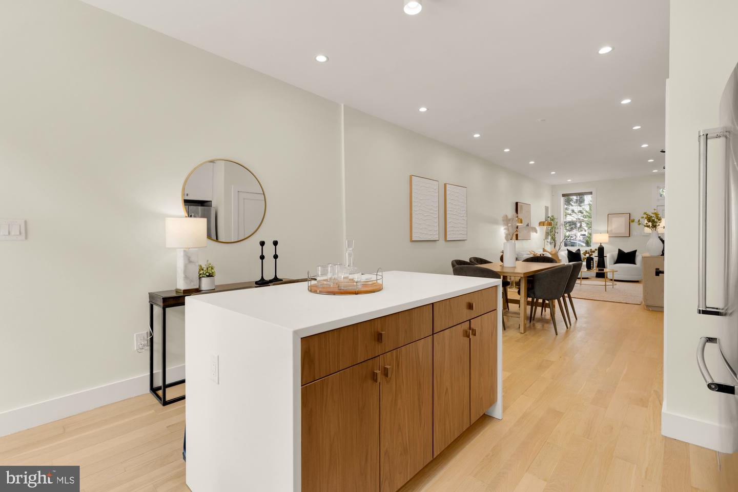 419 INDEPENDENCE AVE SE, WASHINGTON, District Of Columbia 20003, 2 Bedrooms Bedrooms, ,2 BathroomsBathrooms,Residential,For sale,419 INDEPENDENCE AVE SE,DCDC2211216 MLS # DCDC2211216