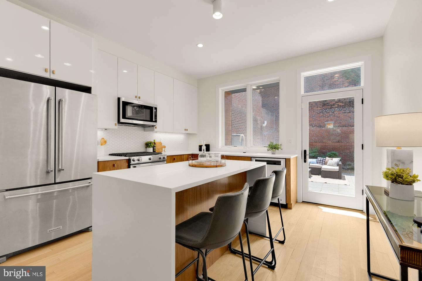 419 INDEPENDENCE AVE SE, WASHINGTON, District Of Columbia 20003, 2 Bedrooms Bedrooms, ,2 BathroomsBathrooms,Residential,For sale,419 INDEPENDENCE AVE SE,DCDC2211216 MLS # DCDC2211216