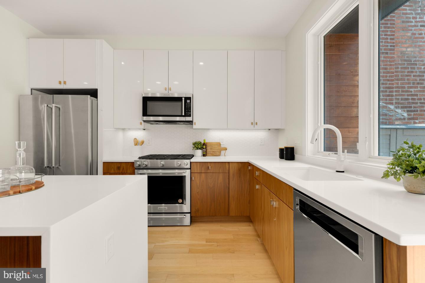 419 INDEPENDENCE AVE SE, WASHINGTON, District Of Columbia 20003, 2 Bedrooms Bedrooms, ,2 BathroomsBathrooms,Residential,For sale,419 INDEPENDENCE AVE SE,DCDC2211216 MLS # DCDC2211216