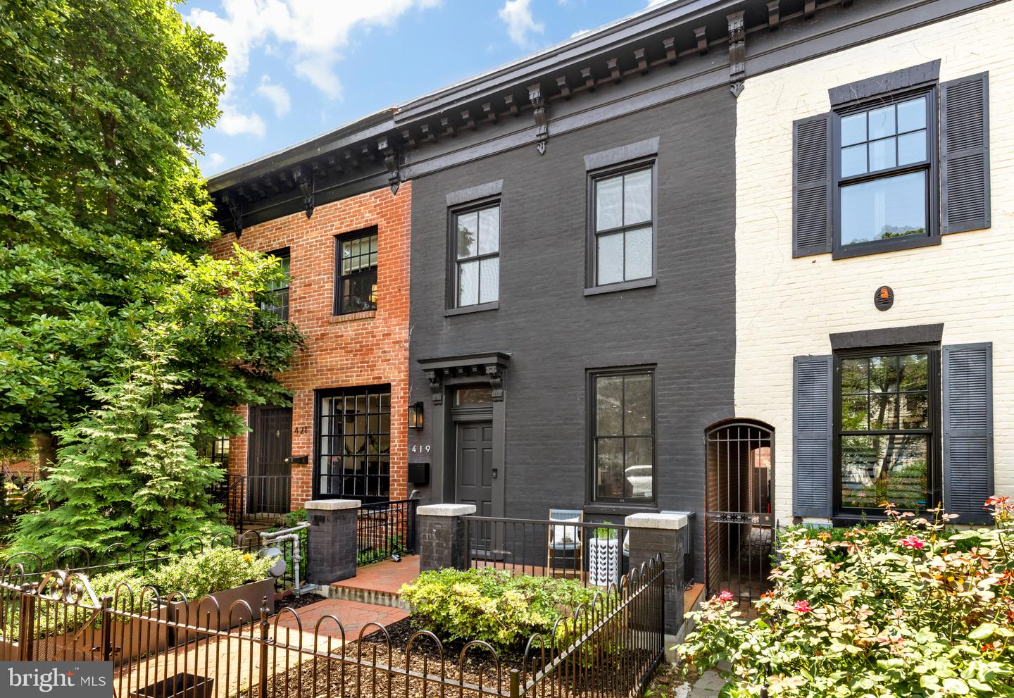 419 INDEPENDENCE AVE SE, WASHINGTON, District Of Columbia 20003, 2 Bedrooms Bedrooms, ,2 BathroomsBathrooms,Residential,For sale,419 INDEPENDENCE AVE SE,DCDC2211216 MLS # DCDC2211216