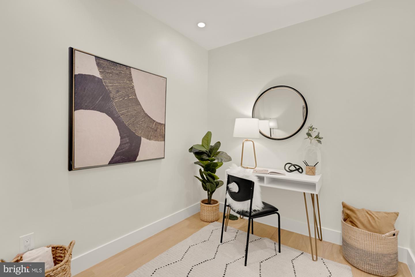419 INDEPENDENCE AVE SE, WASHINGTON, District Of Columbia 20003, 2 Bedrooms Bedrooms, ,2 BathroomsBathrooms,Residential,For sale,419 INDEPENDENCE AVE SE,DCDC2211216 MLS # DCDC2211216