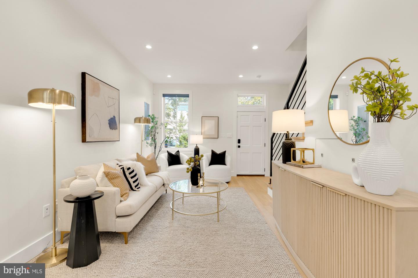 419 INDEPENDENCE AVE SE, WASHINGTON, District Of Columbia 20003, 2 Bedrooms Bedrooms, ,2 BathroomsBathrooms,Residential,For sale,419 INDEPENDENCE AVE SE,DCDC2211216 MLS # DCDC2211216