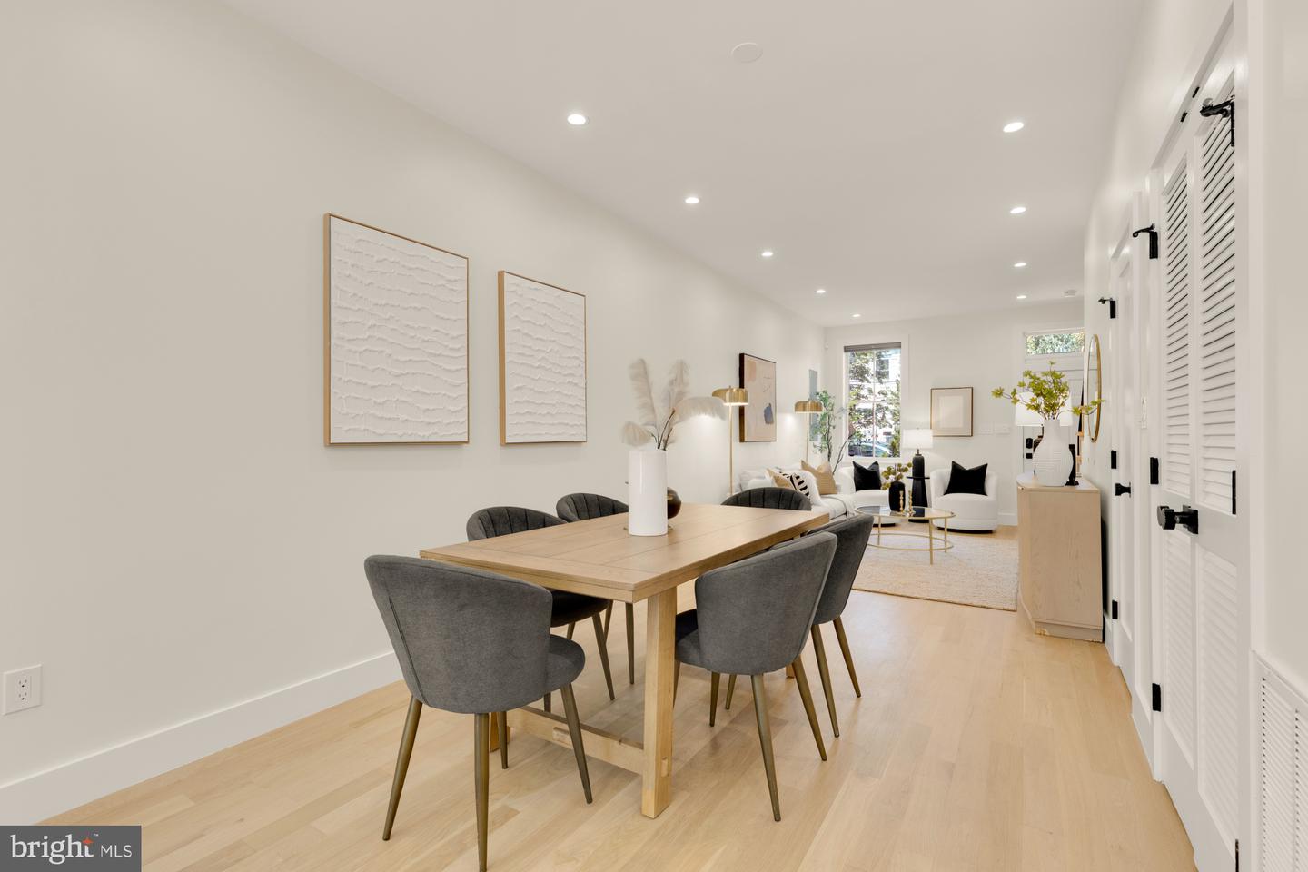 419 INDEPENDENCE AVE SE, WASHINGTON, District Of Columbia 20003, 2 Bedrooms Bedrooms, ,2 BathroomsBathrooms,Residential,For sale,419 INDEPENDENCE AVE SE,DCDC2211216 MLS # DCDC2211216