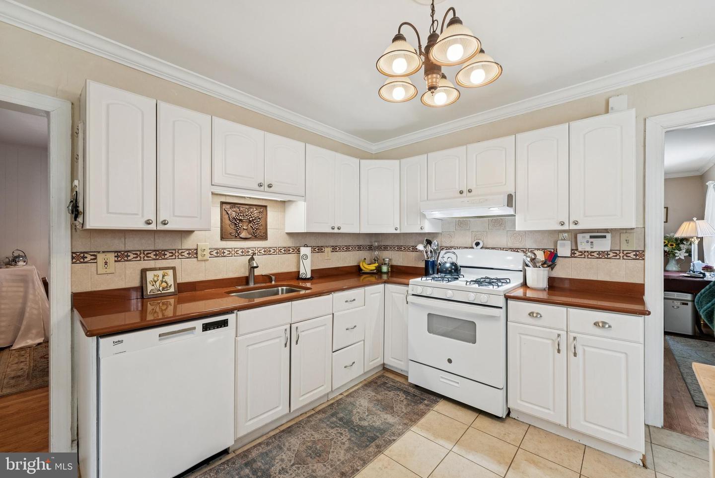 8316 ORVILLE ST, ALEXANDRIA, Virginia 22309, 3 Bedrooms Bedrooms, ,2 BathroomsBathrooms,Residential,For sale,8316 ORVILLE ST,VAFX2256510 MLS # VAFX2256510