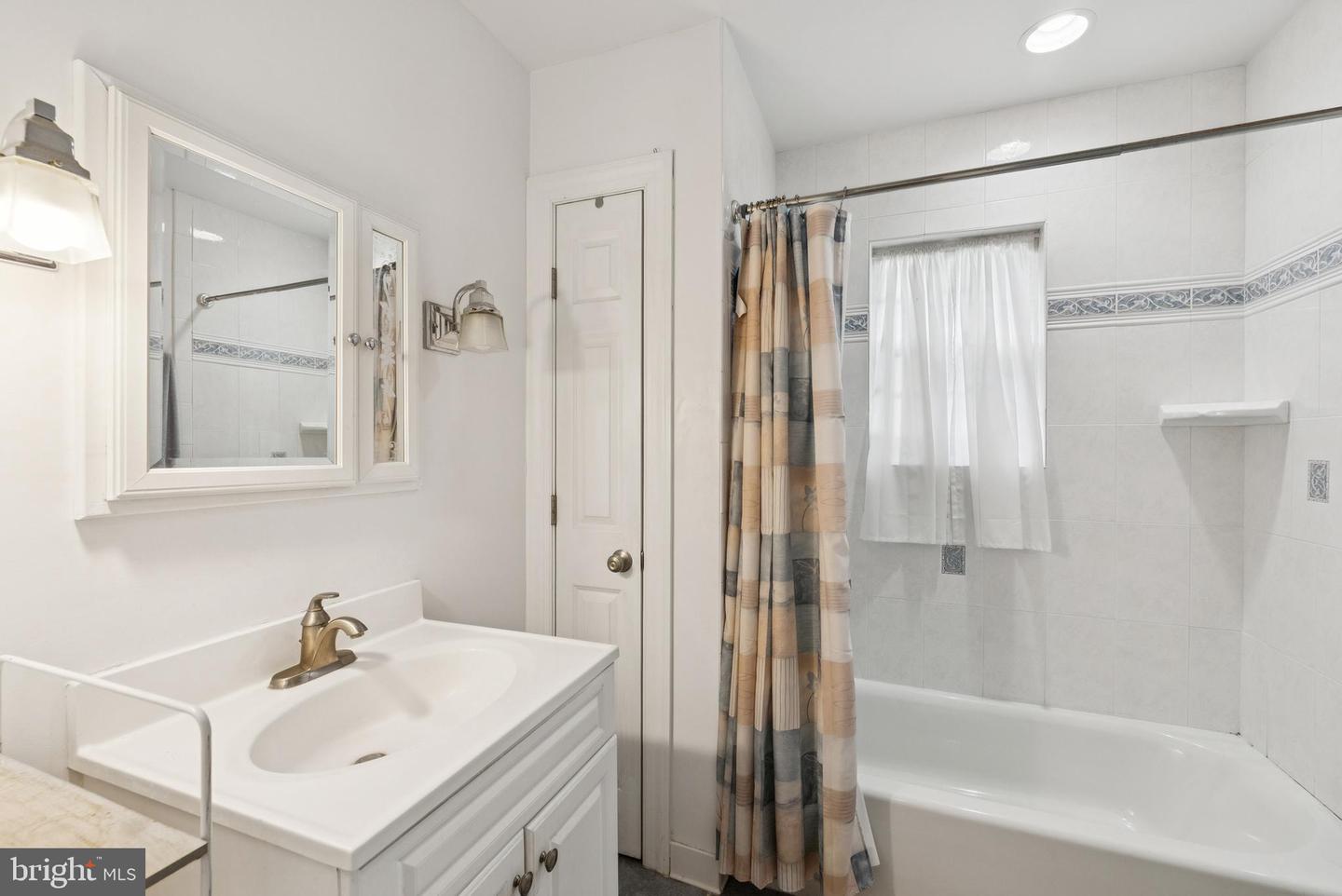 8316 ORVILLE ST, ALEXANDRIA, Virginia 22309, 3 Bedrooms Bedrooms, ,2 BathroomsBathrooms,Residential,For sale,8316 ORVILLE ST,VAFX2256510 MLS # VAFX2256510
