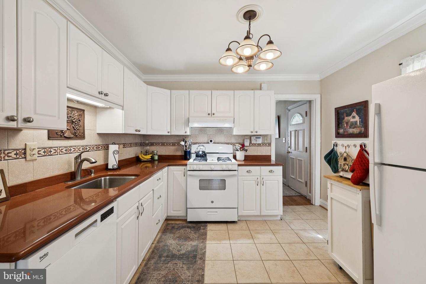 8316 ORVILLE ST, ALEXANDRIA, Virginia 22309, 3 Bedrooms Bedrooms, ,2 BathroomsBathrooms,Residential,For sale,8316 ORVILLE ST,VAFX2256510 MLS # VAFX2256510