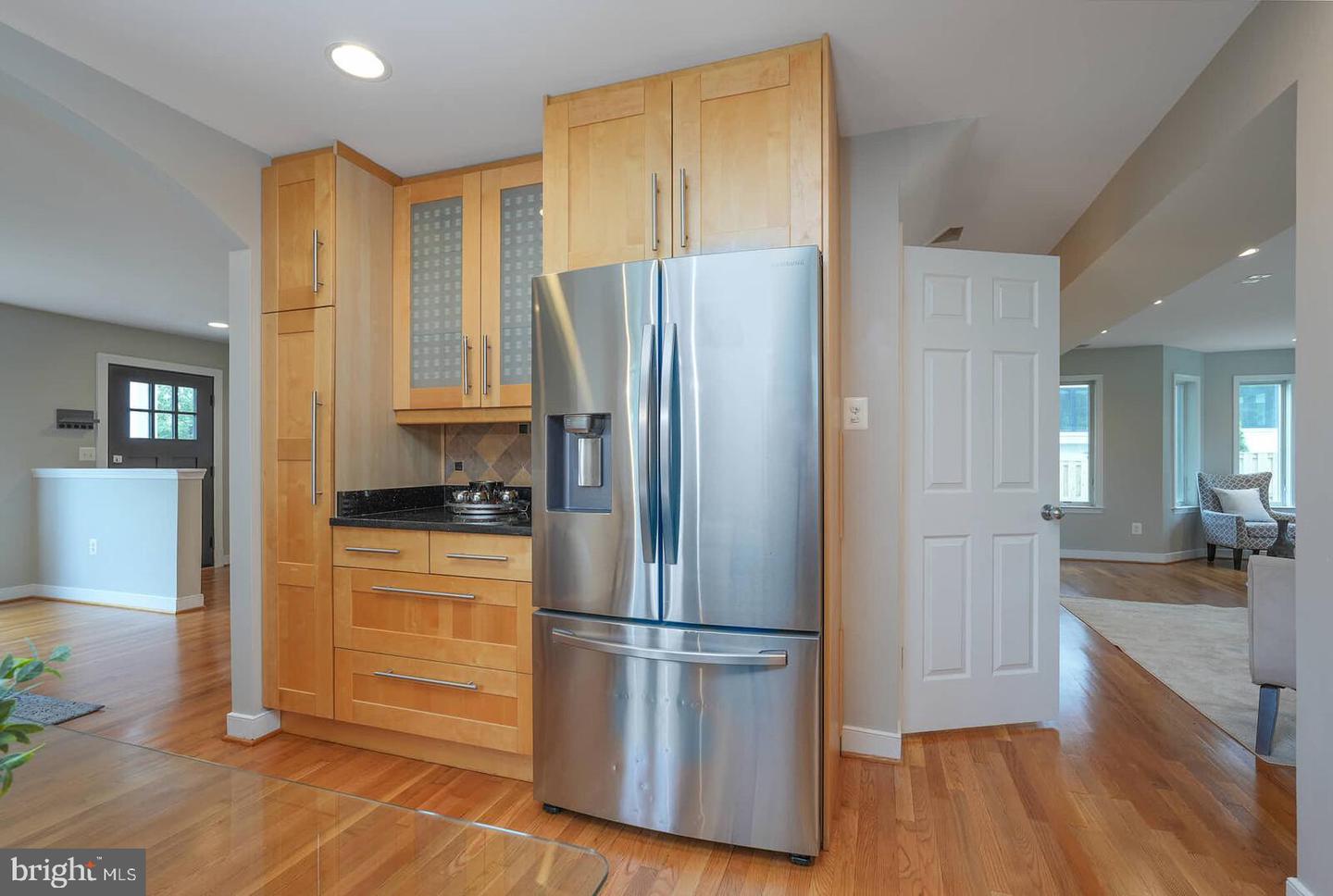 809 PLUM ST SW, VIENNA, Virginia 22180, 6 Bedrooms Bedrooms, ,4 BathroomsBathrooms,Residential,For sale,809 PLUM ST SW,VAFX2256556 MLS # VAFX2256556
