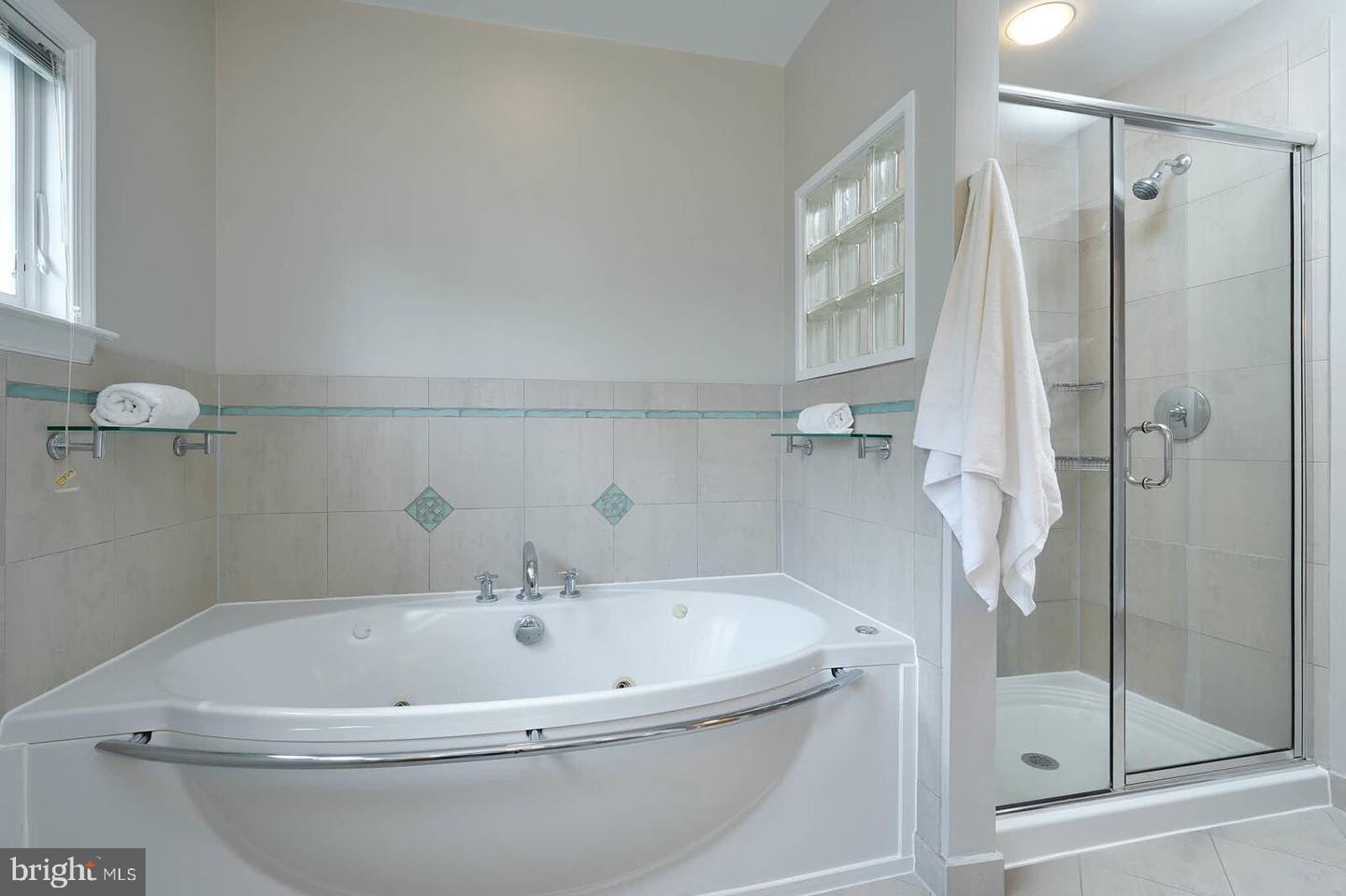 809 PLUM ST SW, VIENNA, Virginia 22180, 6 Bedrooms Bedrooms, ,4 BathroomsBathrooms,Residential,For sale,809 PLUM ST SW,VAFX2256556 MLS # VAFX2256556