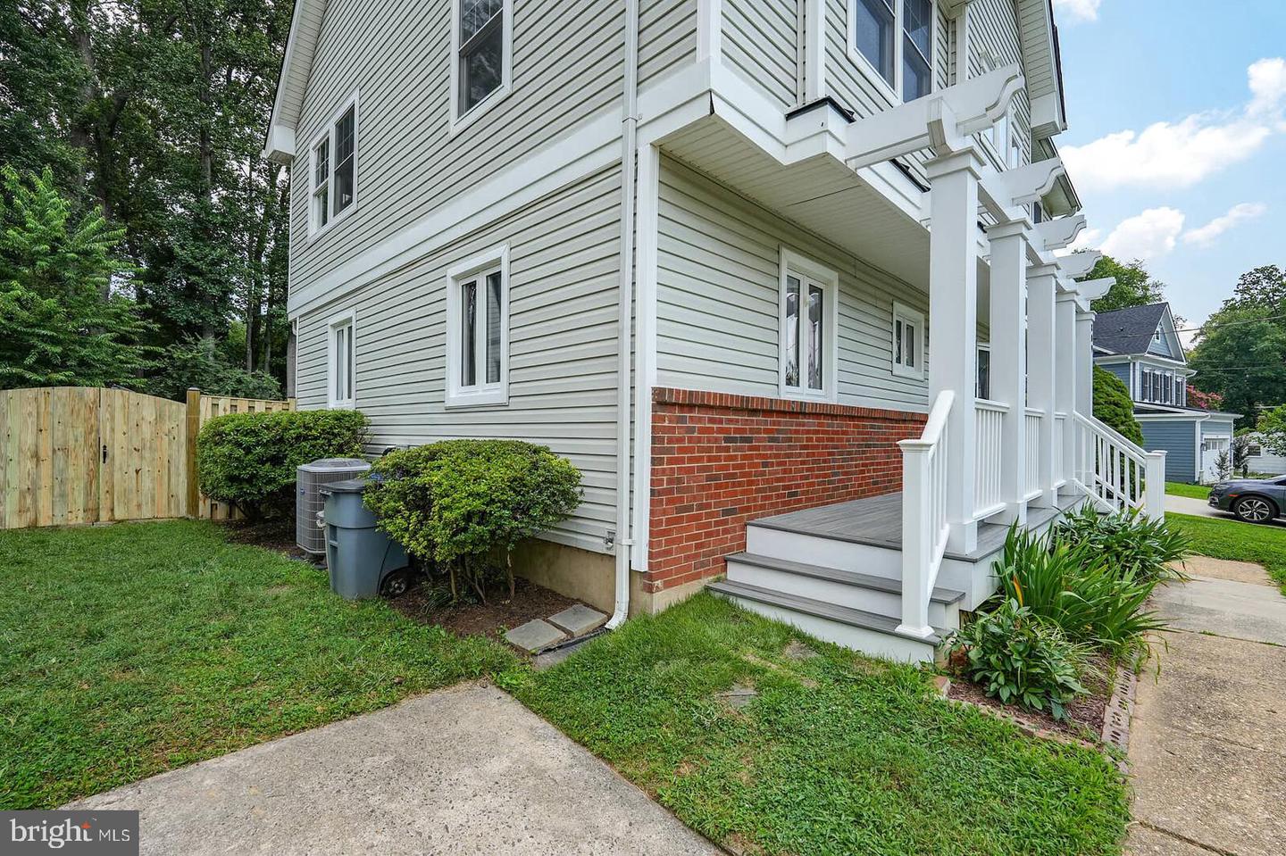 809 PLUM ST SW, VIENNA, Virginia 22180, 6 Bedrooms Bedrooms, ,4 BathroomsBathrooms,Residential,For sale,809 PLUM ST SW,VAFX2256556 MLS # VAFX2256556