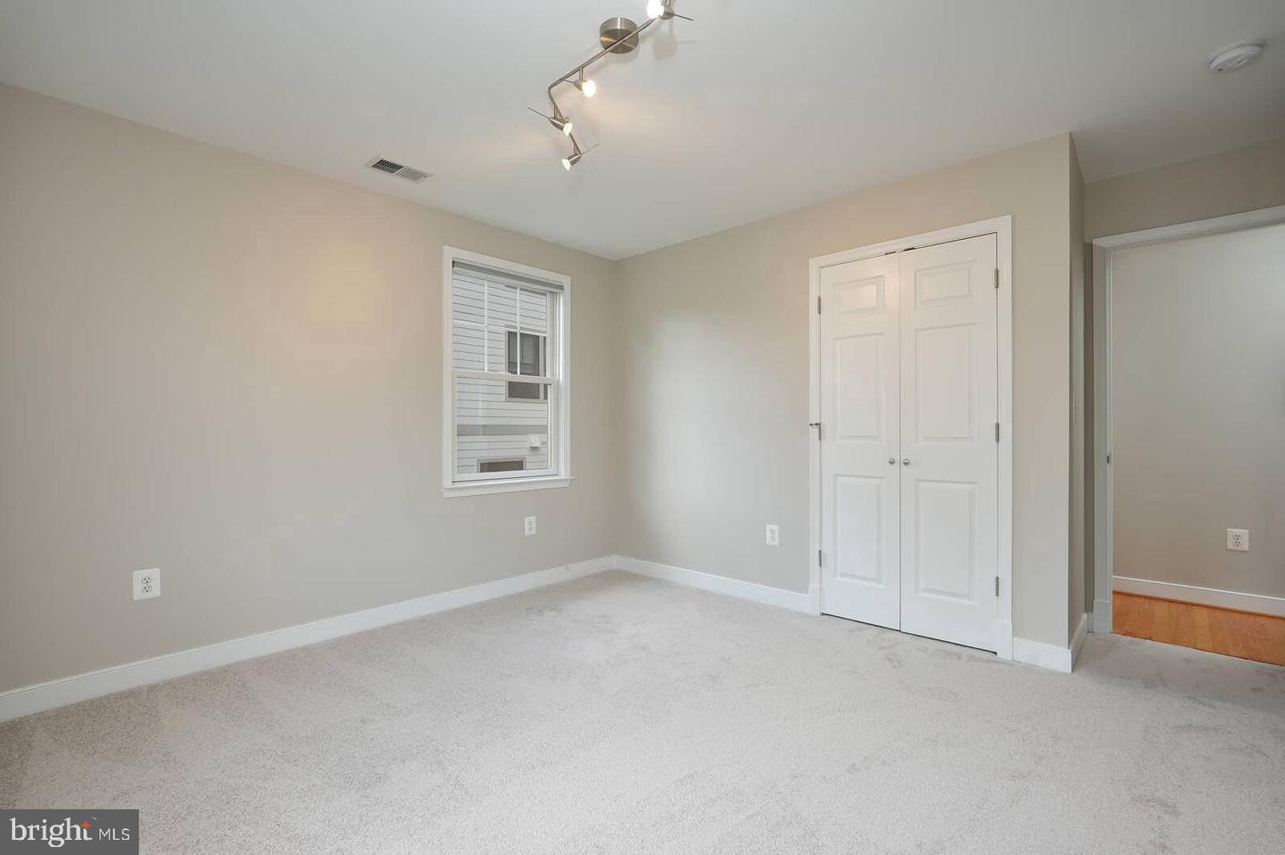 809 PLUM ST SW, VIENNA, Virginia 22180, 6 Bedrooms Bedrooms, ,4 BathroomsBathrooms,Residential,For sale,809 PLUM ST SW,VAFX2256556 MLS # VAFX2256556
