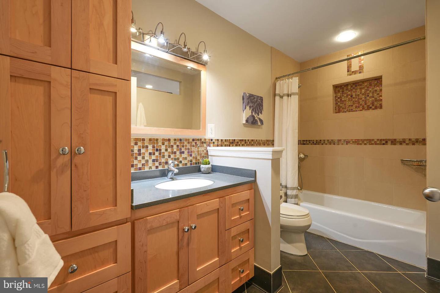 809 PLUM ST SW, VIENNA, Virginia 22180, 6 Bedrooms Bedrooms, ,4 BathroomsBathrooms,Residential,For sale,809 PLUM ST SW,VAFX2256556 MLS # VAFX2256556