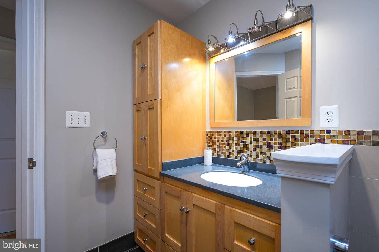 809 PLUM ST SW, VIENNA, Virginia 22180, 6 Bedrooms Bedrooms, ,4 BathroomsBathrooms,Residential,For sale,809 PLUM ST SW,VAFX2256556 MLS # VAFX2256556