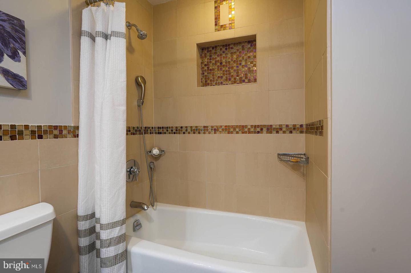 809 PLUM ST SW, VIENNA, Virginia 22180, 6 Bedrooms Bedrooms, ,4 BathroomsBathrooms,Residential,For sale,809 PLUM ST SW,VAFX2256556 MLS # VAFX2256556