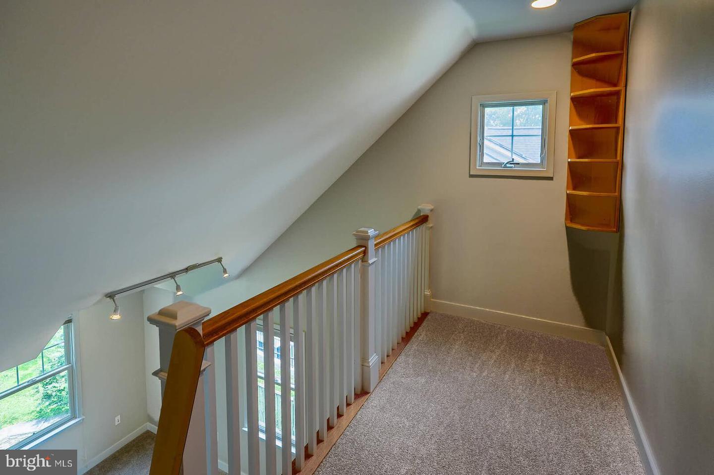 809 PLUM ST SW, VIENNA, Virginia 22180, 6 Bedrooms Bedrooms, ,4 BathroomsBathrooms,Residential,For sale,809 PLUM ST SW,VAFX2256556 MLS # VAFX2256556