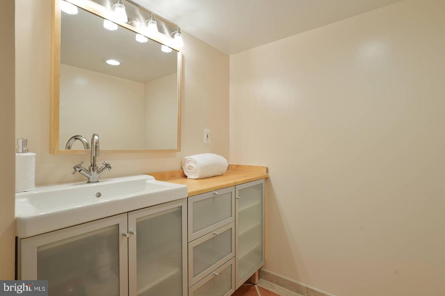 809 PLUM ST SW, VIENNA, Virginia 22180, 6 Bedrooms Bedrooms, ,4 BathroomsBathrooms,Residential,For sale,809 PLUM ST SW,VAFX2256556 MLS # VAFX2256556