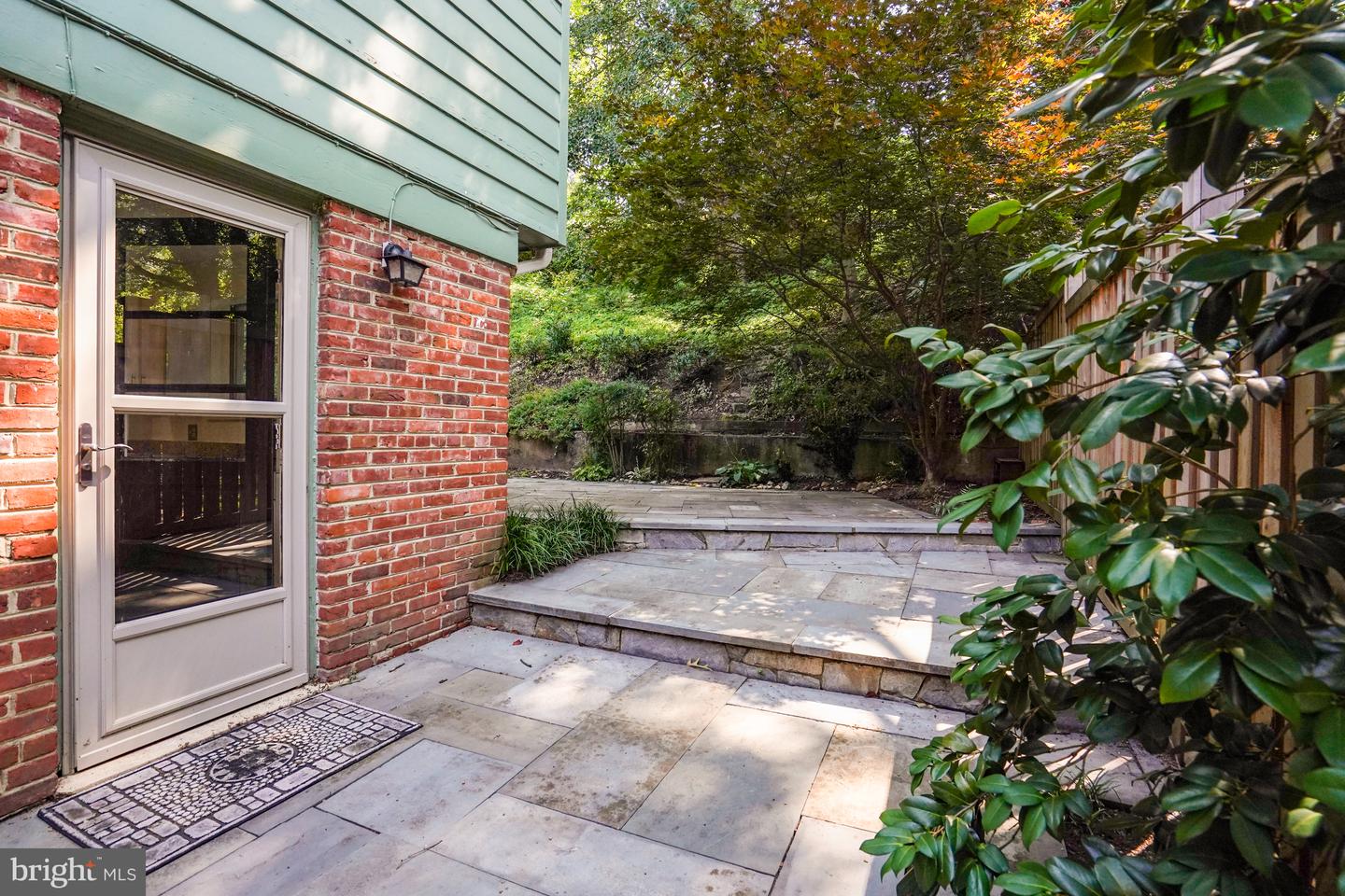 811 E TIMBER BRANCH PKWY, ALEXANDRIA, Virginia 22302, 5 Bedrooms Bedrooms, ,3 BathroomsBathrooms,Residential,For sale,811 E TIMBER BRANCH PKWY,VAAX2047672 MLS # VAAX2047672