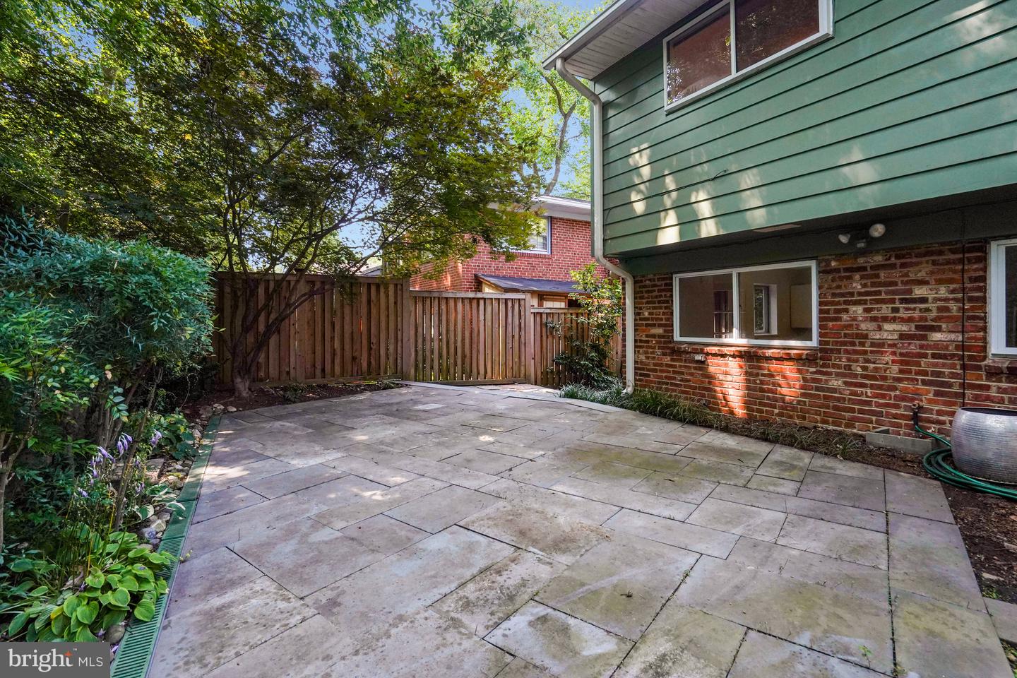 811 E TIMBER BRANCH PKWY, ALEXANDRIA, Virginia 22302, 5 Bedrooms Bedrooms, ,3 BathroomsBathrooms,Residential,For sale,811 E TIMBER BRANCH PKWY,VAAX2047672 MLS # VAAX2047672