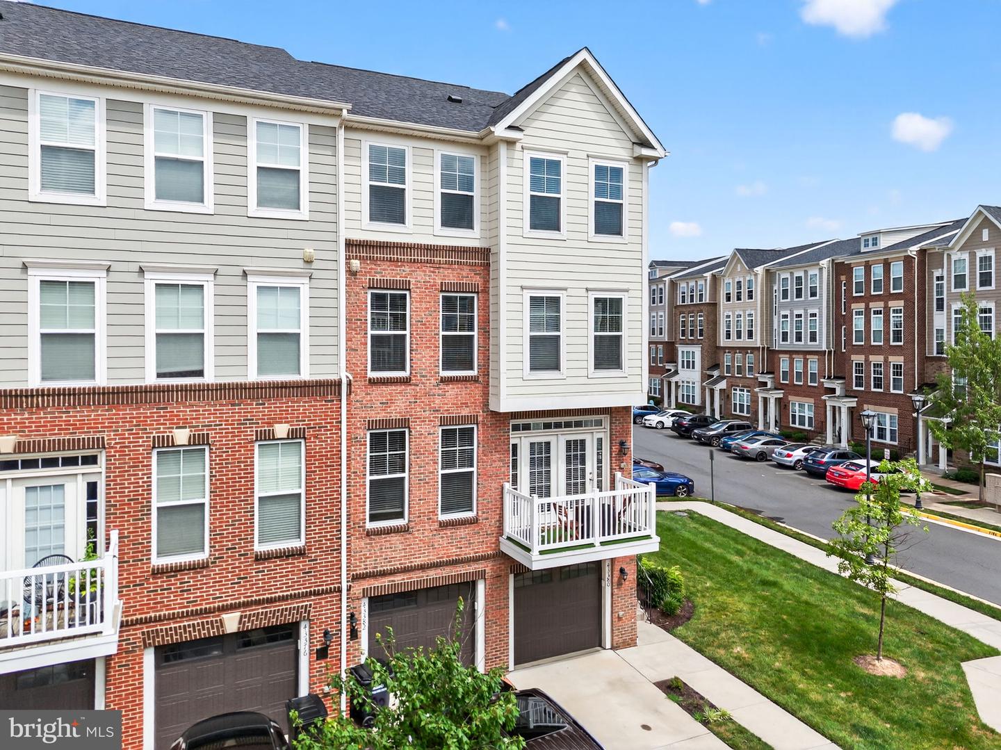 43380 TOWN GATE SQ, CHANTILLY, Virginia 20152, 3 Bedrooms Bedrooms, ,2 BathroomsBathrooms,Residential,For sale,43380 TOWN GATE SQ,VALO2102810 MLS # VALO2102810