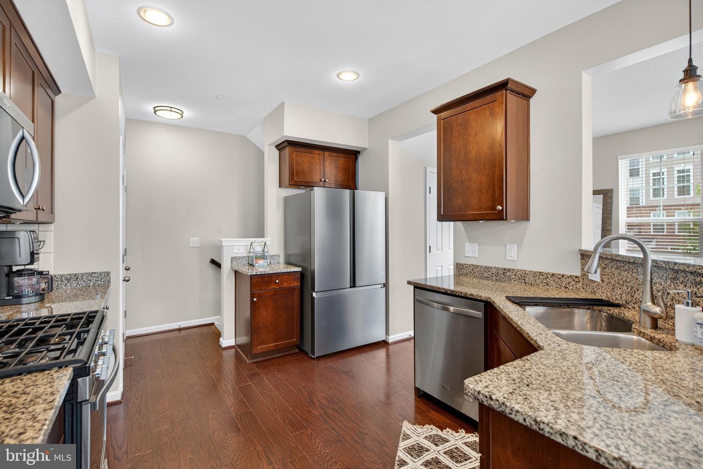 43380 TOWN GATE SQ, CHANTILLY, Virginia 20152, 3 Bedrooms Bedrooms, ,2 BathroomsBathrooms,Residential,For sale,43380 TOWN GATE SQ,VALO2102810 MLS # VALO2102810