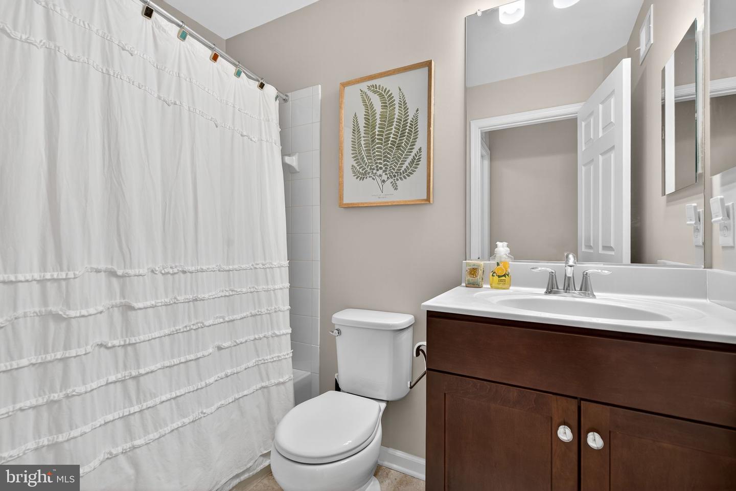 43380 TOWN GATE SQ, CHANTILLY, Virginia 20152, 3 Bedrooms Bedrooms, ,2 BathroomsBathrooms,Residential,For sale,43380 TOWN GATE SQ,VALO2102810 MLS # VALO2102810