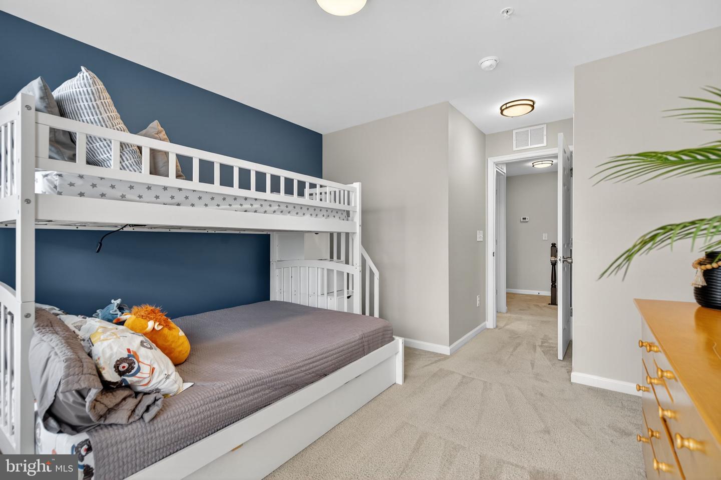 43380 TOWN GATE SQ, CHANTILLY, Virginia 20152, 3 Bedrooms Bedrooms, ,2 BathroomsBathrooms,Residential,For sale,43380 TOWN GATE SQ,VALO2102810 MLS # VALO2102810