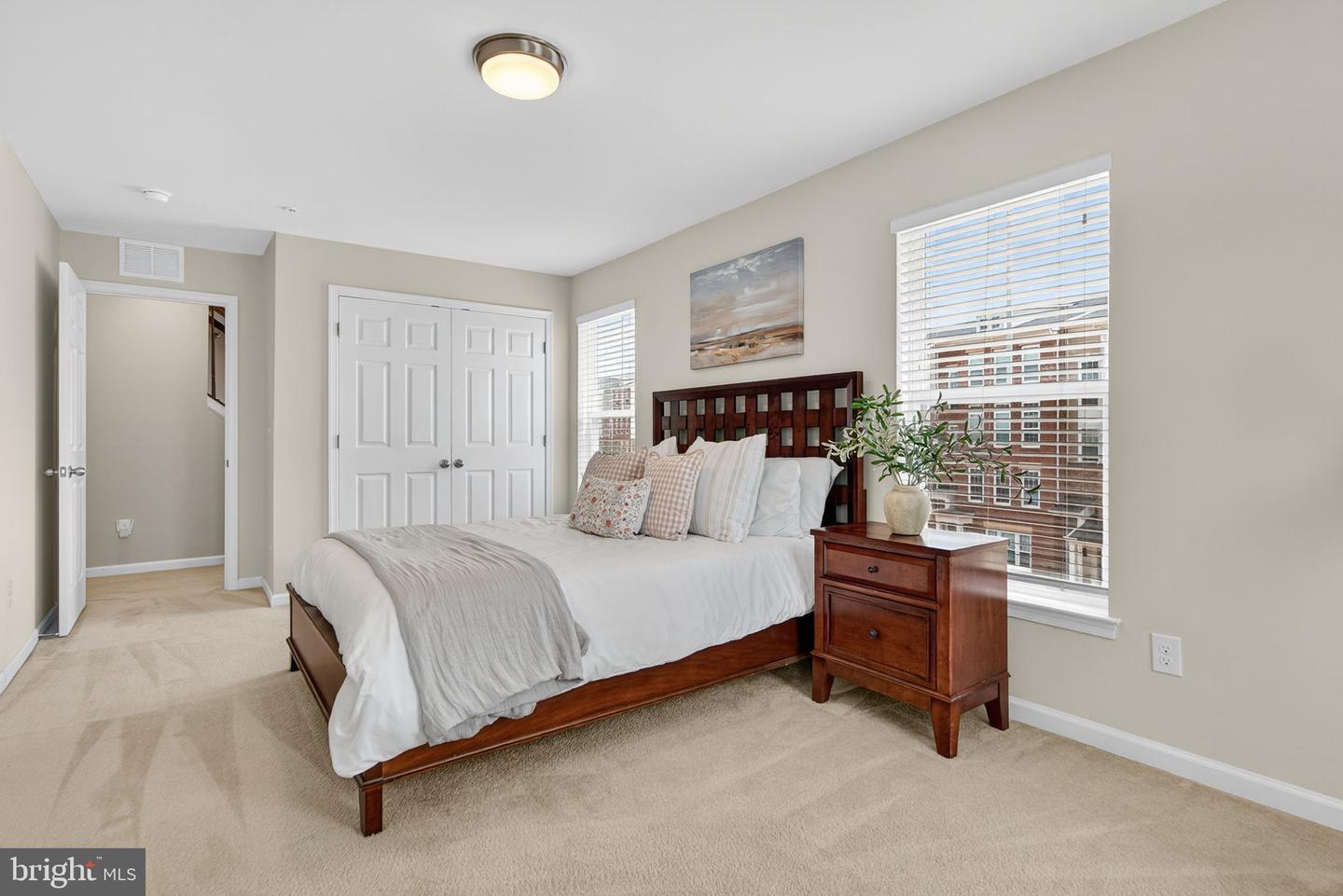 43380 TOWN GATE SQ, CHANTILLY, Virginia 20152, 3 Bedrooms Bedrooms, ,2 BathroomsBathrooms,Residential,For sale,43380 TOWN GATE SQ,VALO2102810 MLS # VALO2102810