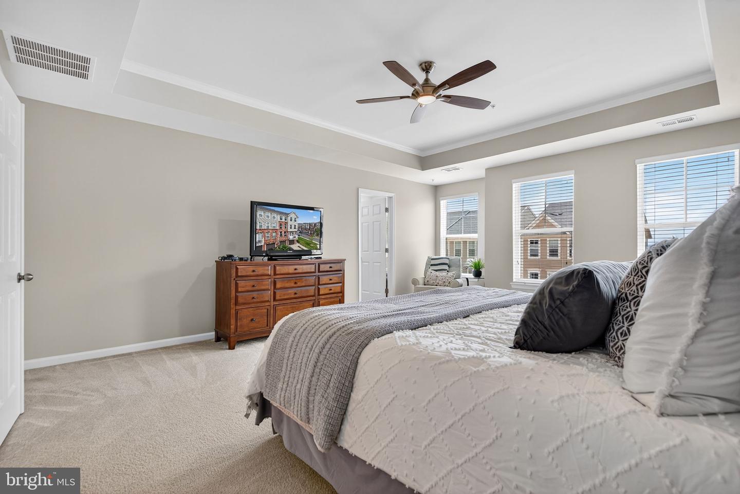 43380 TOWN GATE SQ, CHANTILLY, Virginia 20152, 3 Bedrooms Bedrooms, ,2 BathroomsBathrooms,Residential,For sale,43380 TOWN GATE SQ,VALO2102810 MLS # VALO2102810