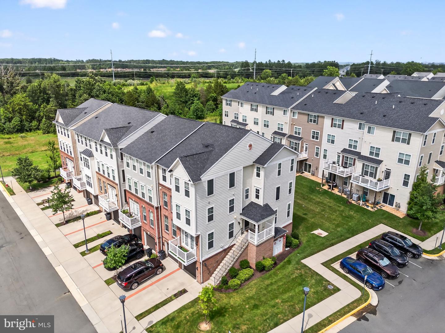 43380 TOWN GATE SQ, CHANTILLY, Virginia 20152, 3 Bedrooms Bedrooms, ,2 BathroomsBathrooms,Residential,For sale,43380 TOWN GATE SQ,VALO2102810 MLS # VALO2102810