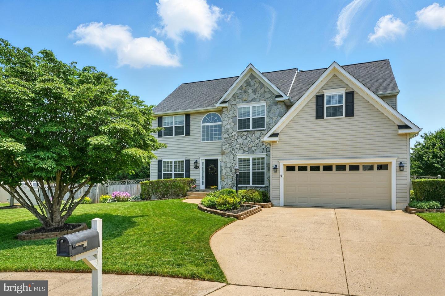 235 FOX CHASE ST, WARRENTON, Virginia 20186, 4 Bedrooms Bedrooms, ,4 BathroomsBathrooms,Residential,For sale,235 FOX CHASE ST,VAFQ2017542 MLS # VAFQ2017542