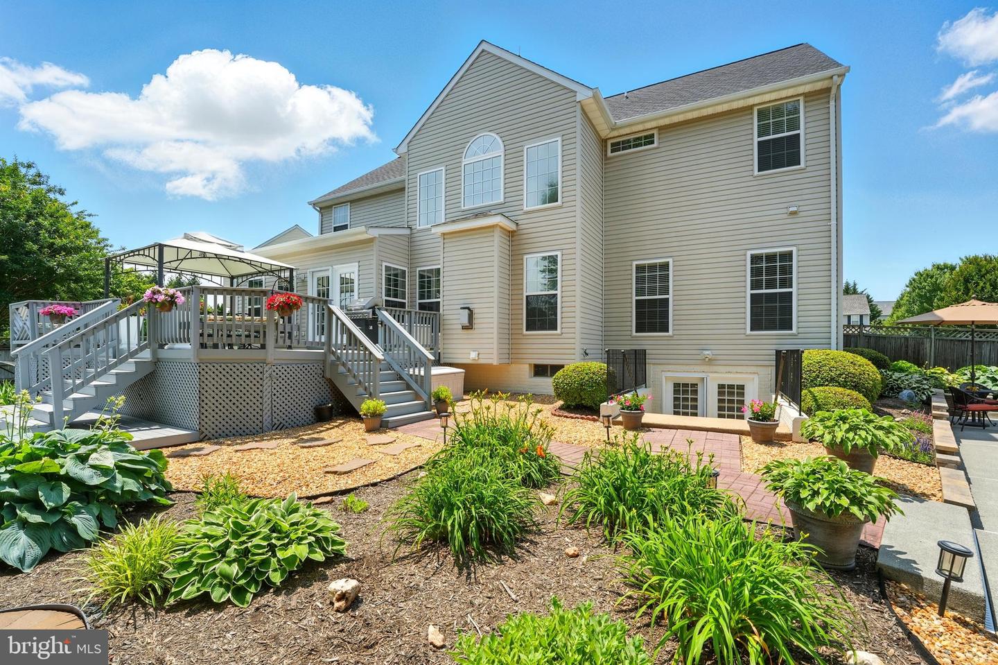 235 FOX CHASE ST, WARRENTON, Virginia 20186, 4 Bedrooms Bedrooms, ,4 BathroomsBathrooms,Residential,For sale,235 FOX CHASE ST,VAFQ2017542 MLS # VAFQ2017542
