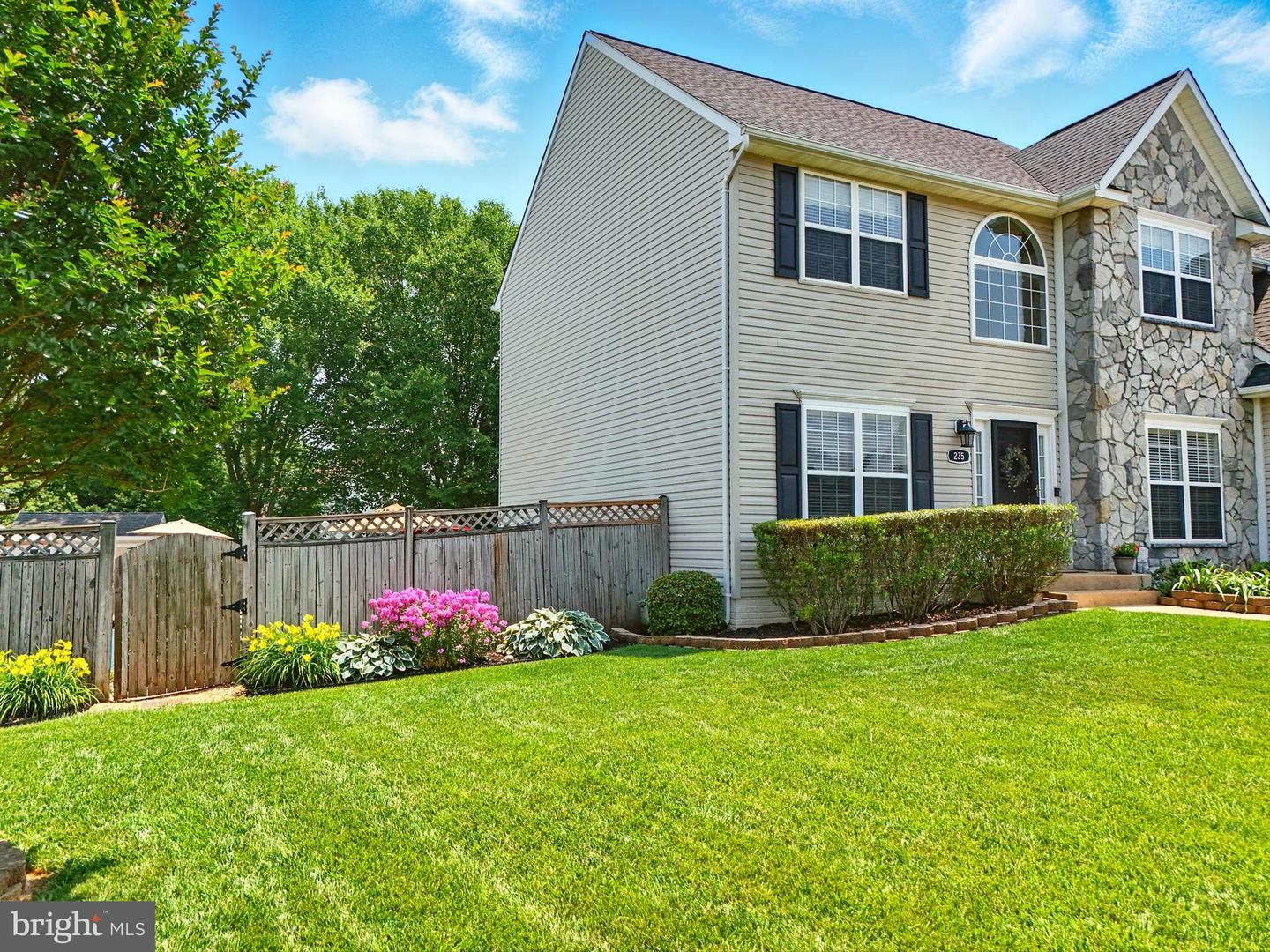 235 FOX CHASE ST, WARRENTON, Virginia 20186, 4 Bedrooms Bedrooms, ,4 BathroomsBathrooms,Residential,For sale,235 FOX CHASE ST,VAFQ2017542 MLS # VAFQ2017542