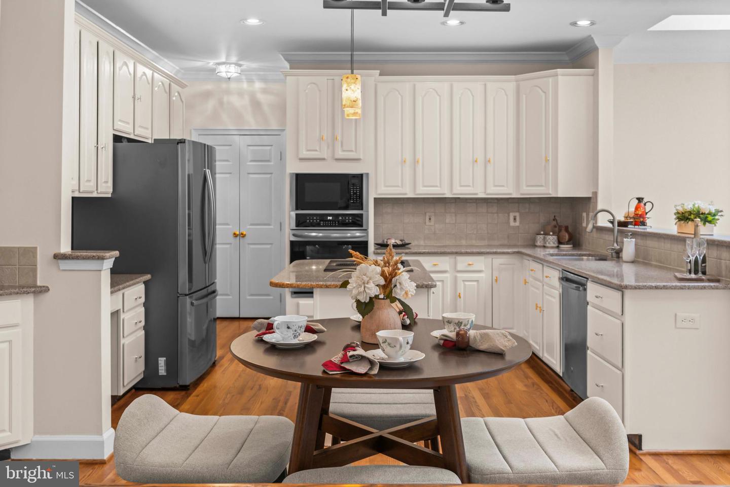 8160 RIDGE CREEK WAY, SPRINGFIELD, Virginia 22153, 4 Bedrooms Bedrooms, ,3 BathroomsBathrooms,Residential,For sale,8160 RIDGE CREEK WAY,VAFX2256658 MLS # VAFX2256658