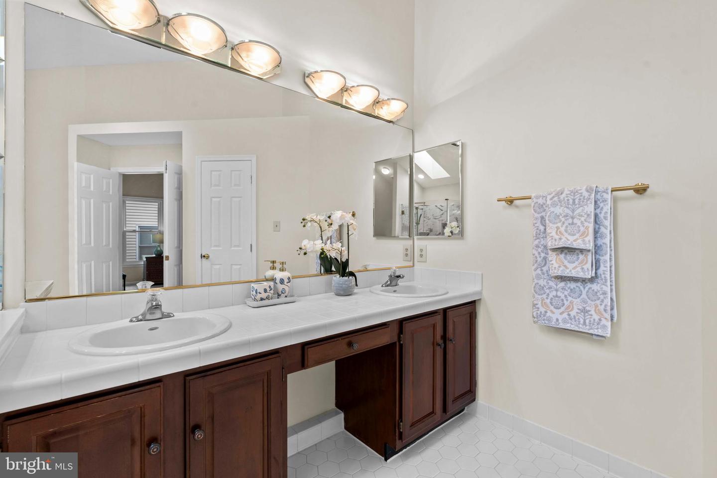 8160 RIDGE CREEK WAY, SPRINGFIELD, Virginia 22153, 4 Bedrooms Bedrooms, ,3 BathroomsBathrooms,Residential,For sale,8160 RIDGE CREEK WAY,VAFX2256658 MLS # VAFX2256658