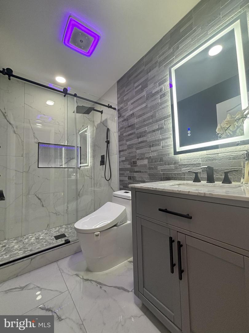 6427 KNAPSACK LN, CENTREVILLE, Virginia 20121, 3 Bedrooms Bedrooms, ,2 BathroomsBathrooms,Residential,For sale,6427 KNAPSACK LN,VAFX2256670 MLS # VAFX2256670