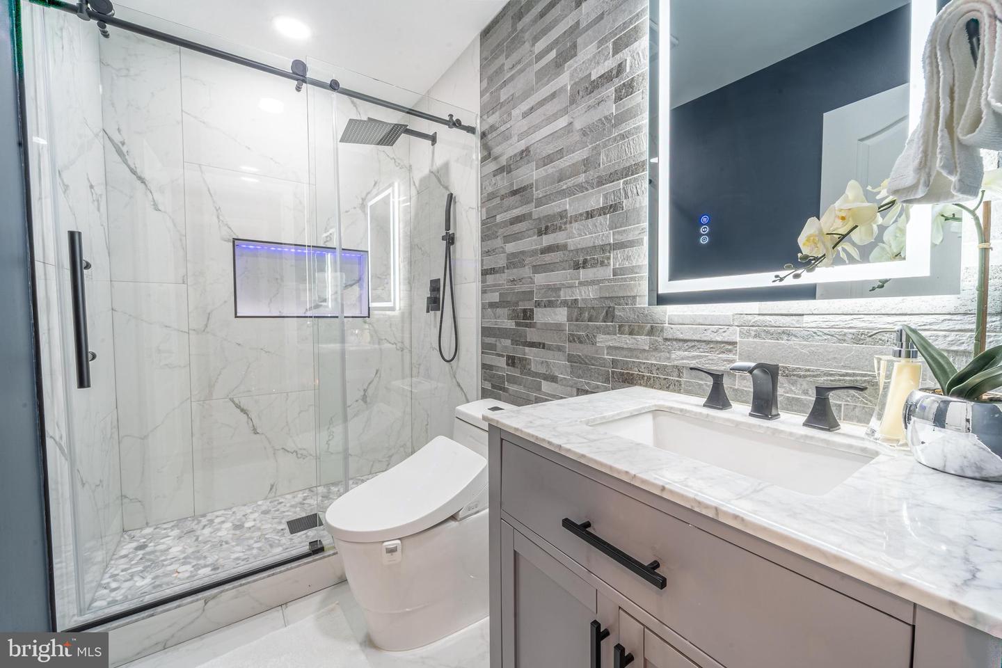 6427 KNAPSACK LN, CENTREVILLE, Virginia 20121, 3 Bedrooms Bedrooms, ,2 BathroomsBathrooms,Residential,For sale,6427 KNAPSACK LN,VAFX2256670 MLS # VAFX2256670