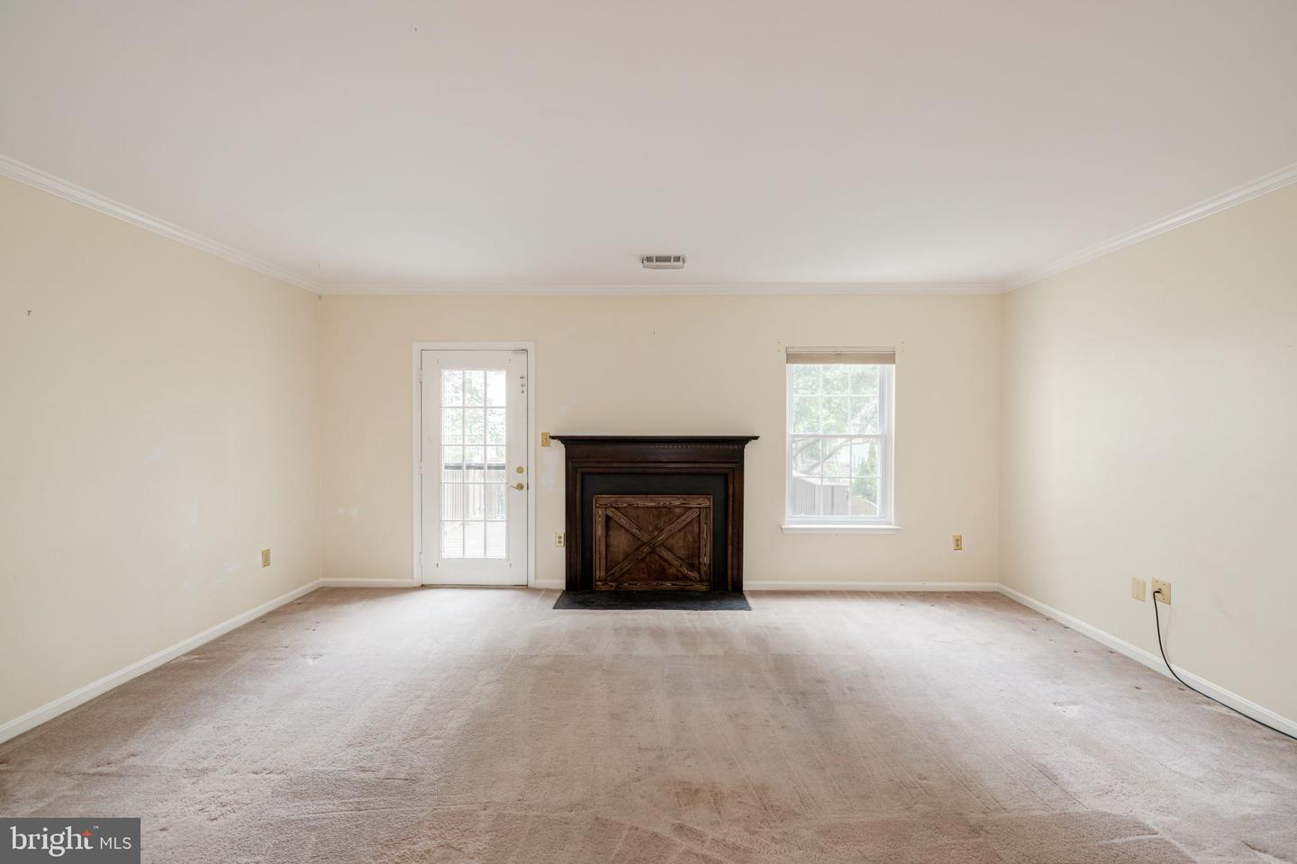 6152 CASTLETOWN WAY, ALEXANDRIA, Virginia 22310, 3 Bedrooms Bedrooms, ,2 BathroomsBathrooms,Residential,For sale,6152 CASTLETOWN WAY,VAFX2256706 MLS # VAFX2256706