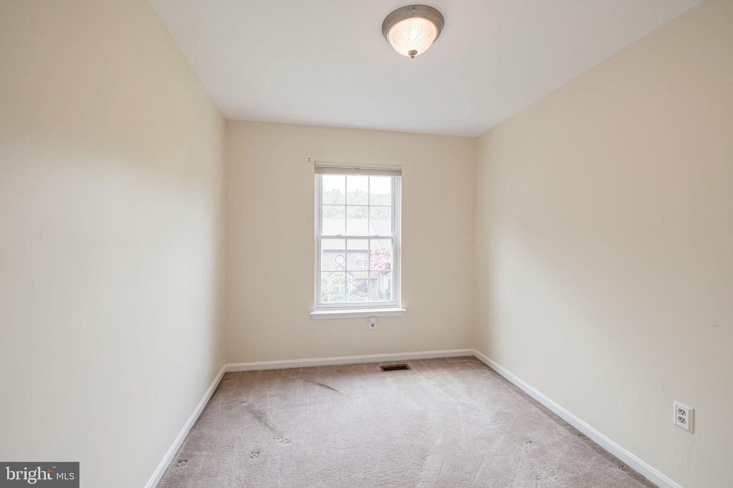 6152 CASTLETOWN WAY, ALEXANDRIA, Virginia 22310, 3 Bedrooms Bedrooms, ,2 BathroomsBathrooms,Residential,For sale,6152 CASTLETOWN WAY,VAFX2256706 MLS # VAFX2256706