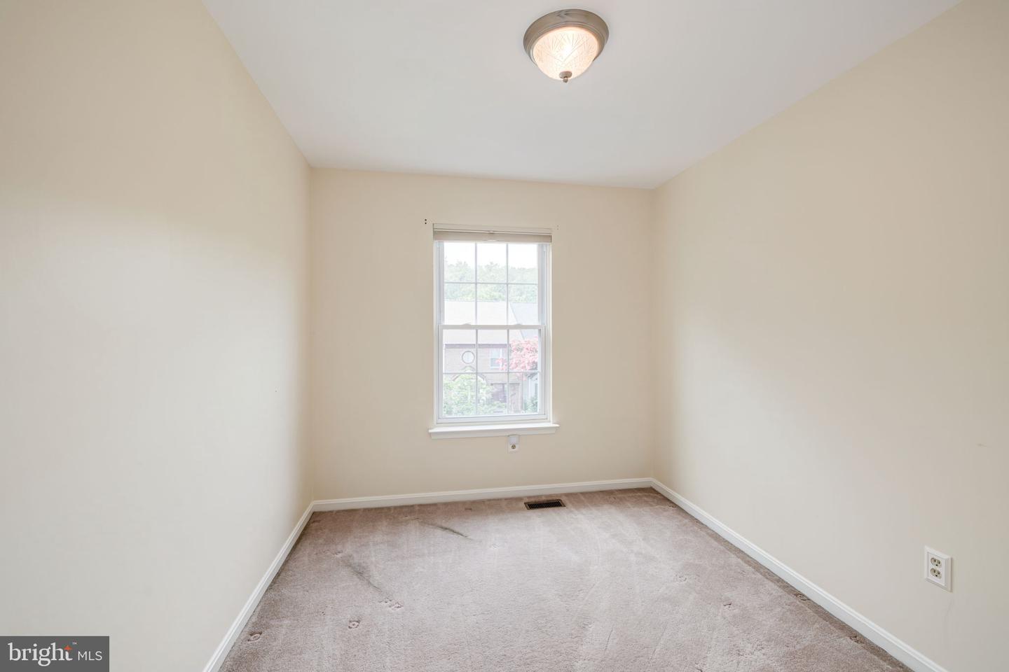 6152 CASTLETOWN WAY, ALEXANDRIA, Virginia 22310, 3 Bedrooms Bedrooms, ,2 BathroomsBathrooms,Residential,For sale,6152 CASTLETOWN WAY,VAFX2256706 MLS # VAFX2256706