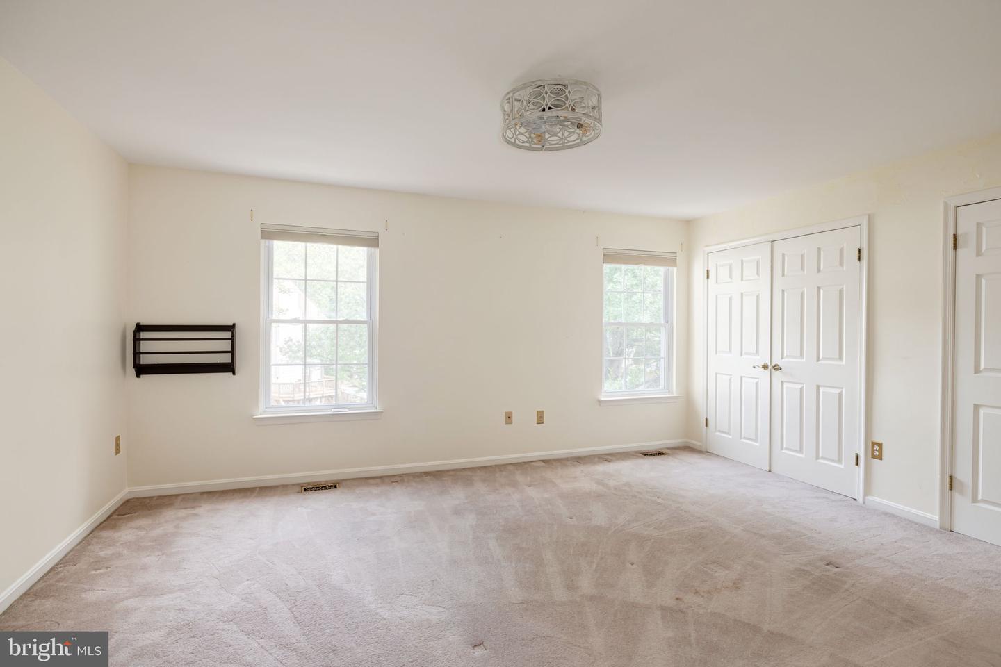 6152 CASTLETOWN WAY, ALEXANDRIA, Virginia 22310, 3 Bedrooms Bedrooms, ,2 BathroomsBathrooms,Residential,For sale,6152 CASTLETOWN WAY,VAFX2256706 MLS # VAFX2256706