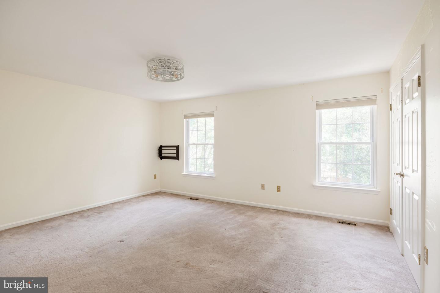 6152 CASTLETOWN WAY, ALEXANDRIA, Virginia 22310, 3 Bedrooms Bedrooms, ,2 BathroomsBathrooms,Residential,For sale,6152 CASTLETOWN WAY,VAFX2256706 MLS # VAFX2256706