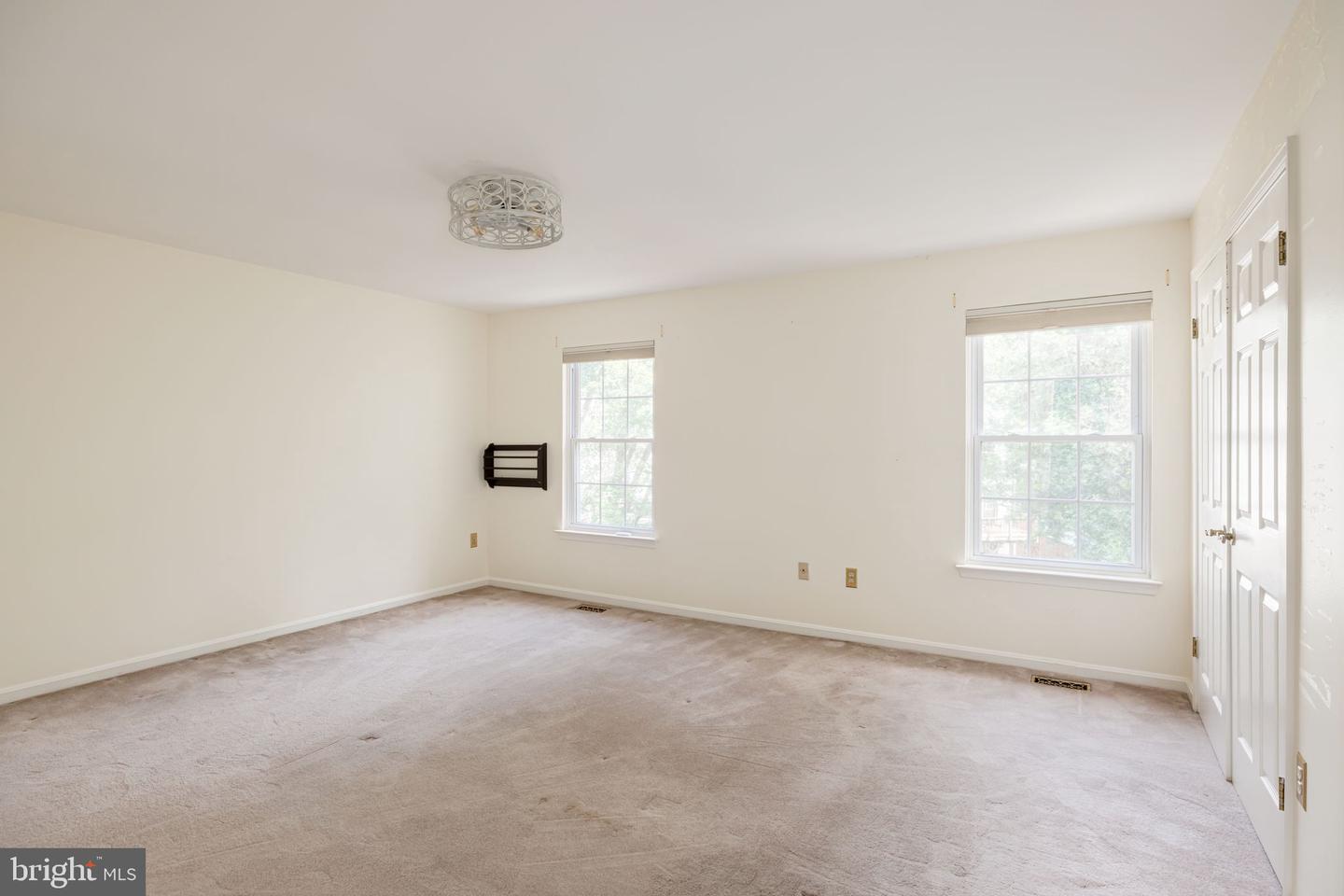 6152 CASTLETOWN WAY, ALEXANDRIA, Virginia 22310, 3 Bedrooms Bedrooms, ,2 BathroomsBathrooms,Residential,For sale,6152 CASTLETOWN WAY,VAFX2256706 MLS # VAFX2256706