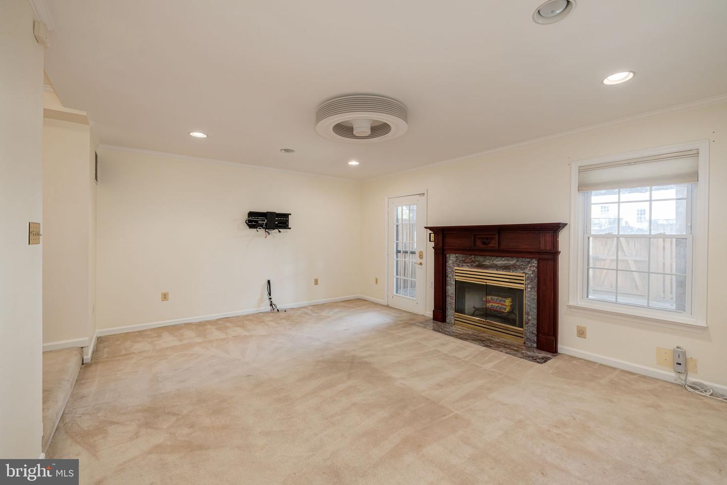 6152 CASTLETOWN WAY, ALEXANDRIA, Virginia 22310, 3 Bedrooms Bedrooms, ,2 BathroomsBathrooms,Residential,For sale,6152 CASTLETOWN WAY,VAFX2256706 MLS # VAFX2256706