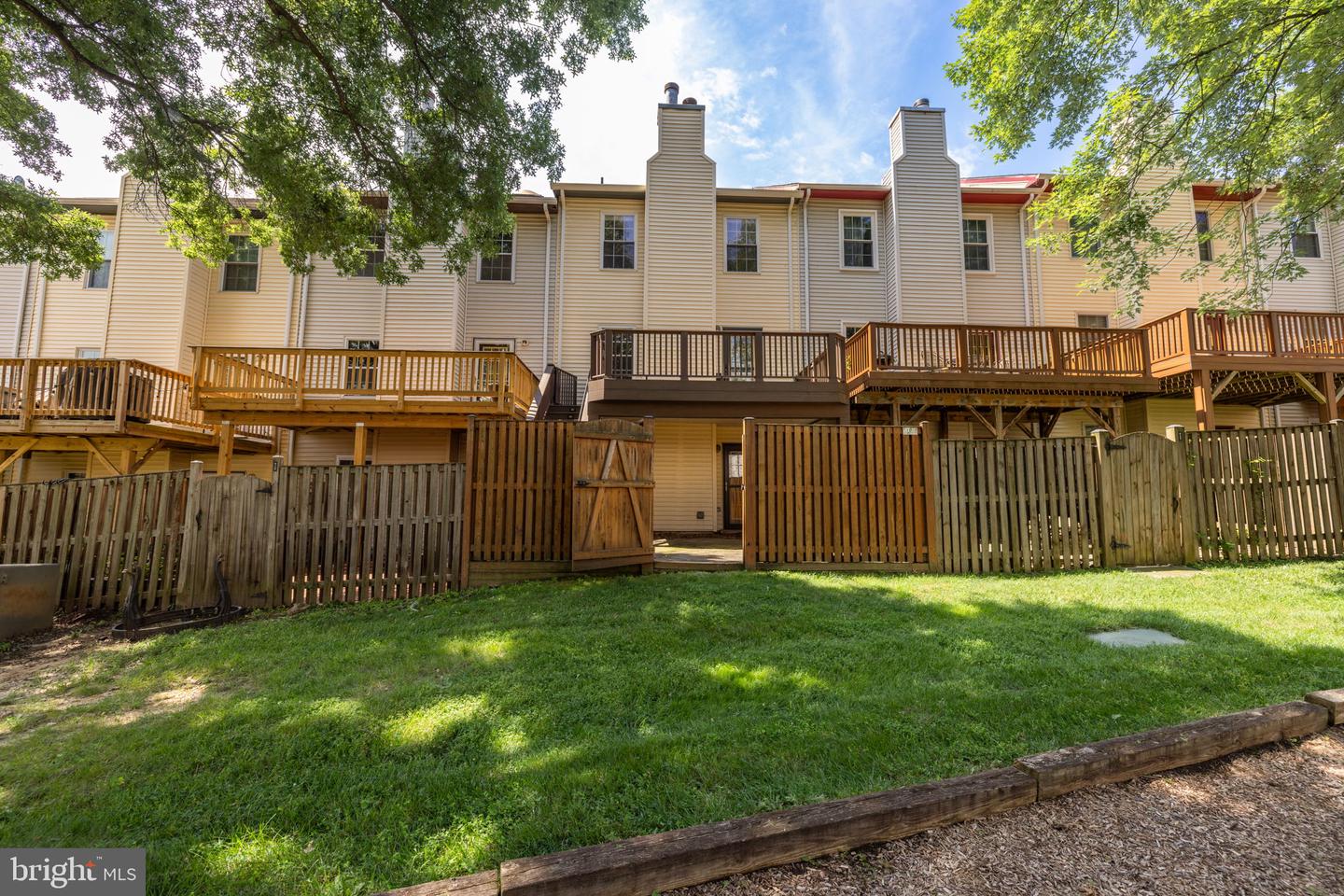 6152 CASTLETOWN WAY, ALEXANDRIA, Virginia 22310, 3 Bedrooms Bedrooms, ,2 BathroomsBathrooms,Residential,For sale,6152 CASTLETOWN WAY,VAFX2256706 MLS # VAFX2256706
