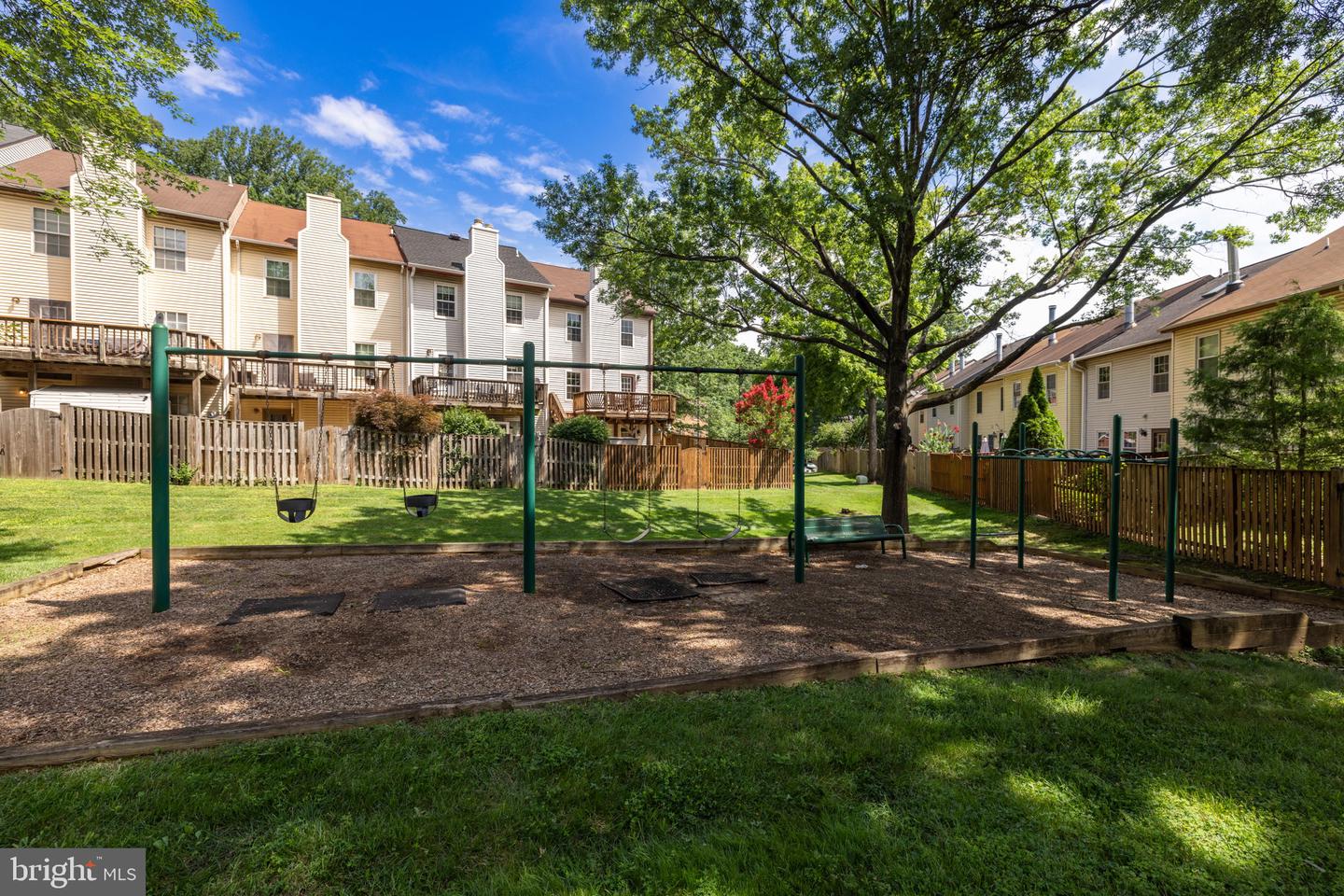 6152 CASTLETOWN WAY, ALEXANDRIA, Virginia 22310, 3 Bedrooms Bedrooms, ,2 BathroomsBathrooms,Residential,For sale,6152 CASTLETOWN WAY,VAFX2256706 MLS # VAFX2256706