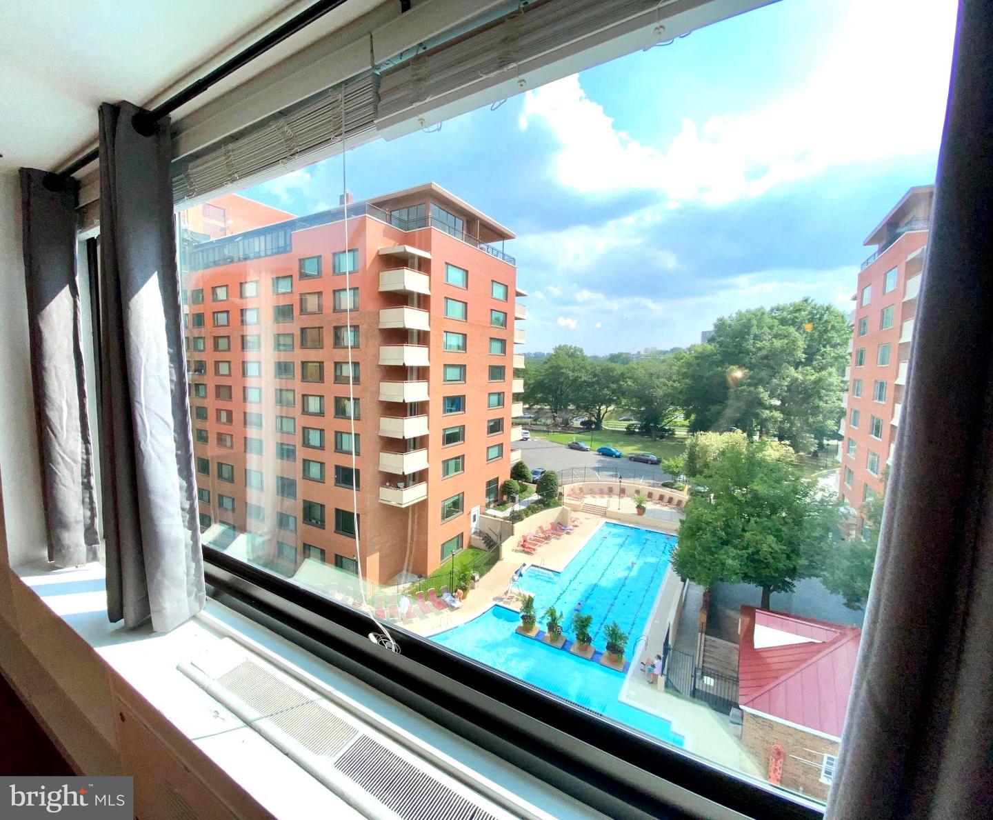 1021 ARLINGTON BLVD #942, ARLINGTON, Virginia 22209, 1 Bedroom Bedrooms, ,1 BathroomBathrooms,Residential,For sale,1021 ARLINGTON BLVD #942,VAAR2061200 MLS # VAAR2061200