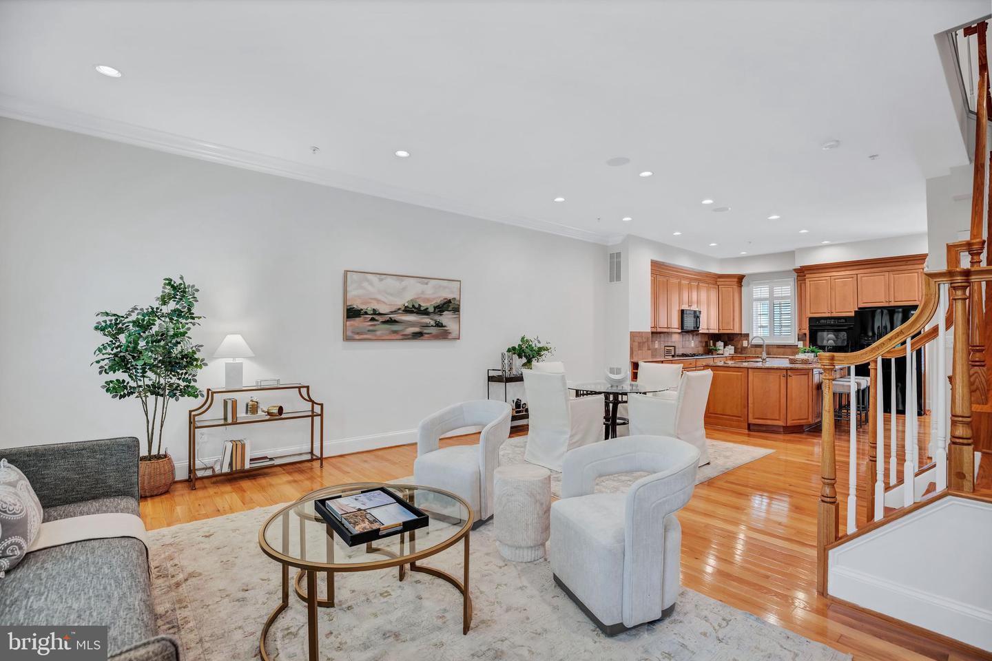 715 CARPENTER RD, ALEXANDRIA, Virginia 22314, 3 Bedrooms Bedrooms, ,3 BathroomsBathrooms,Residential,For sale,715 CARPENTER RD,VAAX2047714 MLS # VAAX2047714