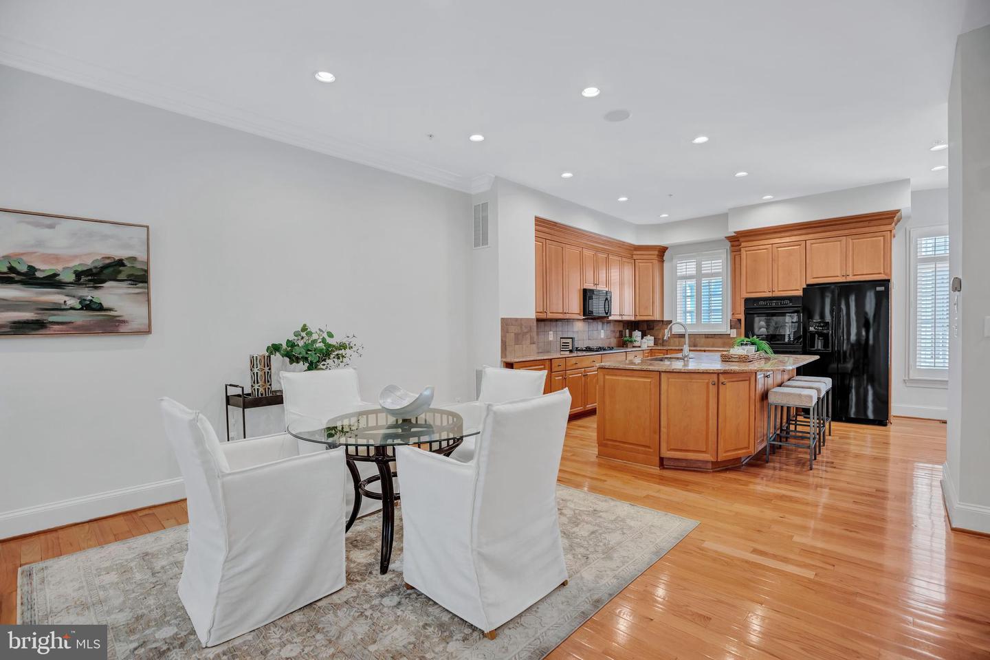 715 CARPENTER RD, ALEXANDRIA, Virginia 22314, 3 Bedrooms Bedrooms, ,3 BathroomsBathrooms,Residential,For sale,715 CARPENTER RD,VAAX2047714 MLS # VAAX2047714
