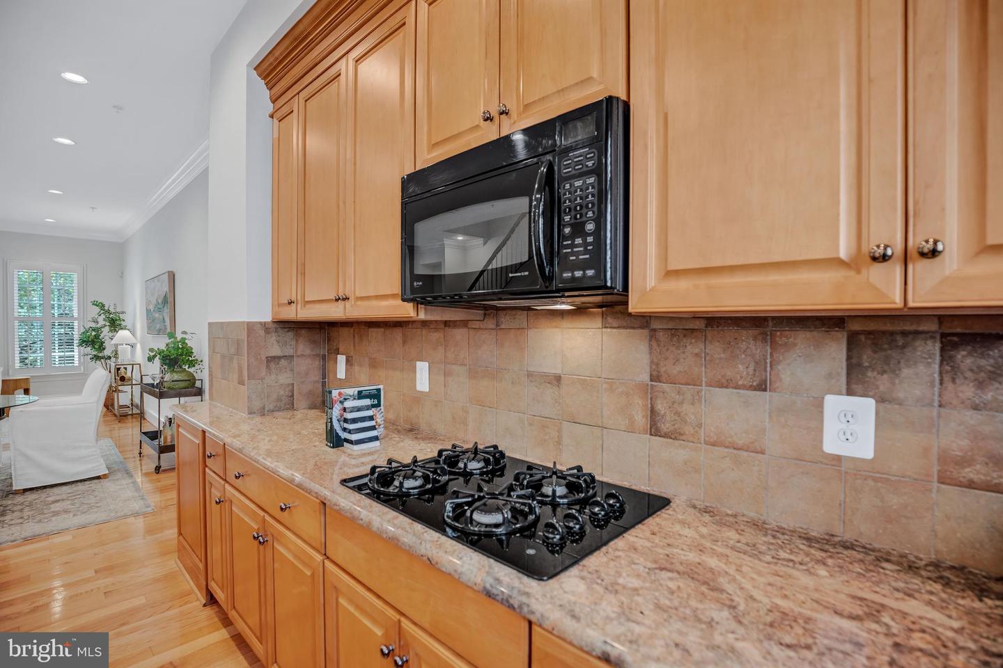 715 CARPENTER RD, ALEXANDRIA, Virginia 22314, 3 Bedrooms Bedrooms, ,3 BathroomsBathrooms,Residential,For sale,715 CARPENTER RD,VAAX2047714 MLS # VAAX2047714